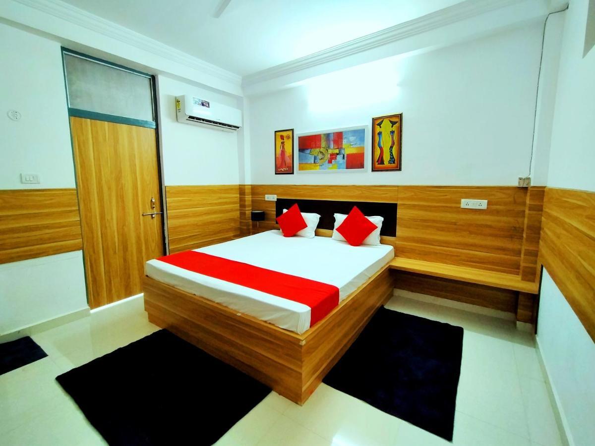 Hotel Parth Sitapur Muafi Exterior foto